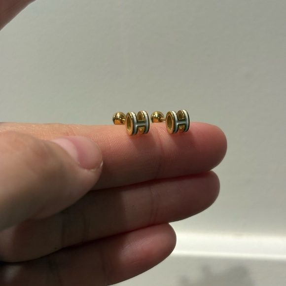 Elegant Gold h stainless steel gold plated mini Stud Earrings - Picture 2 of 5